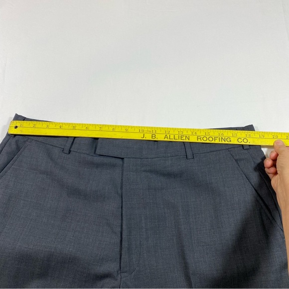 Kenneth Cole Men’s Blue Suit made in the USA 3 button closure blazer - Picture 10 of 16